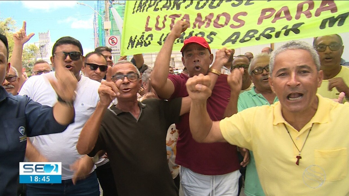 Taxistas Fazem Ato Para Pedir Que Categoria Seja Inserida Na