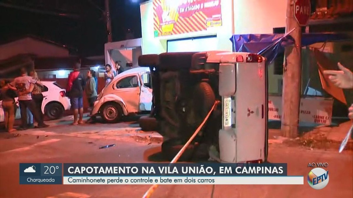 Caminhonete Bate Em Dois Carros E Capota Em Campinas Campinas E