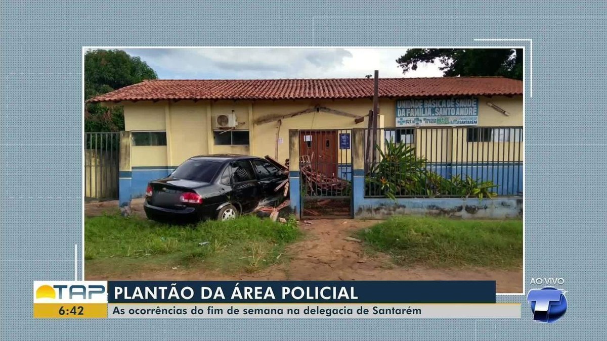 Motorista embriagado perde controle do carro e destrói muro de UBS no