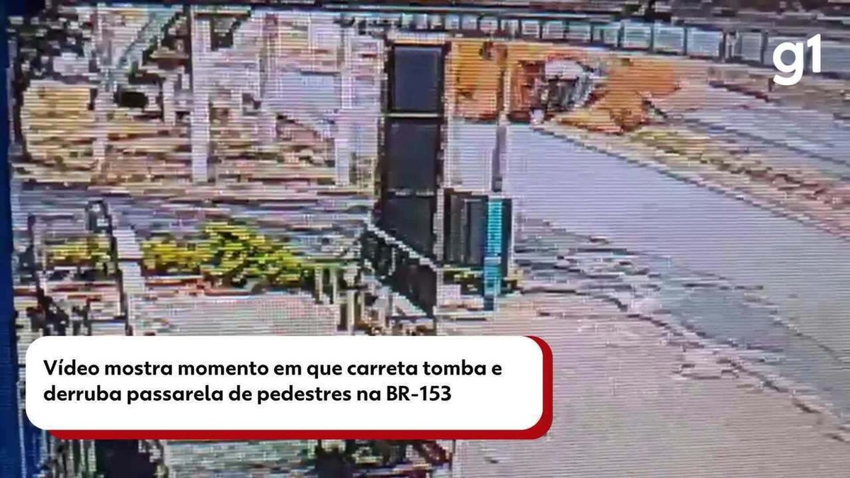 V Deo Mostra Momento Em Que Caminh O Tomba E Derruba Passarela De