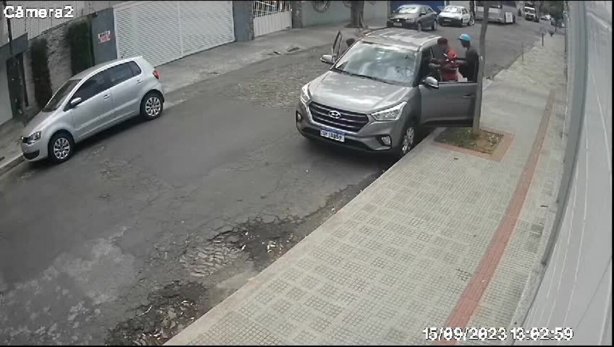 Homem V Tima De Sequestro Rel Mpago Luz Do Dia Em Bh V Deo Minas