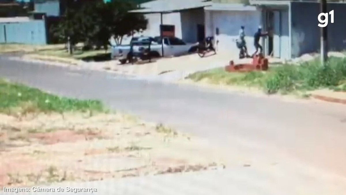 Pistoleiros Executam Homem Luz Do Dia E Dentro De Casa Na Fronteira