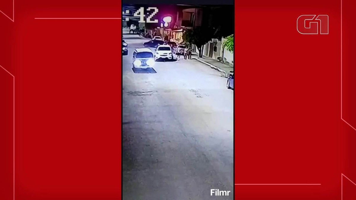 Motorista embriagado joga carro contra três pedestres no Ceará vídeo