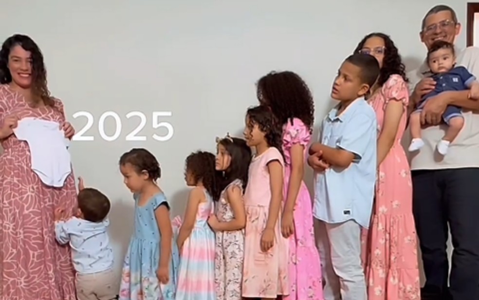 Casal faz sucesso na web com vdeo sobre anncio do 9 filho, em Anpolis  Foto: Reproduo/Redes Sociais