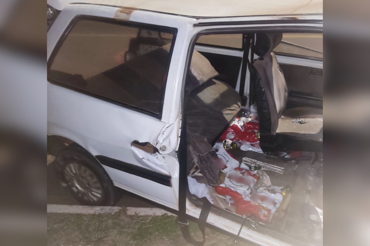 Passageira morre após motorista embriagado e sem CNH bater carro contra poste no interior de SP