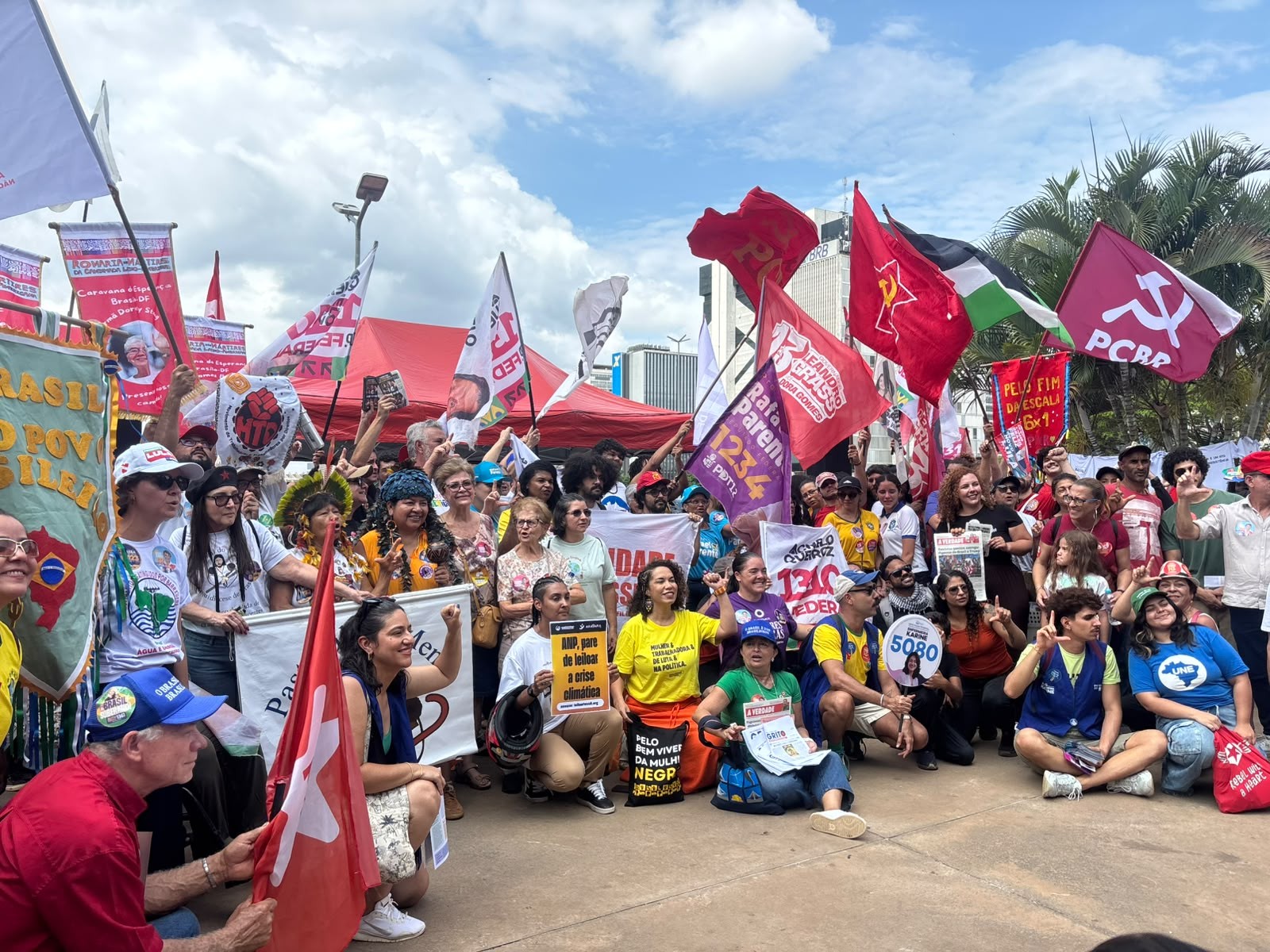 'Grito dos Excluídos': grupos religiosos e movimentos sociais se reúnem em protesto em Brasília