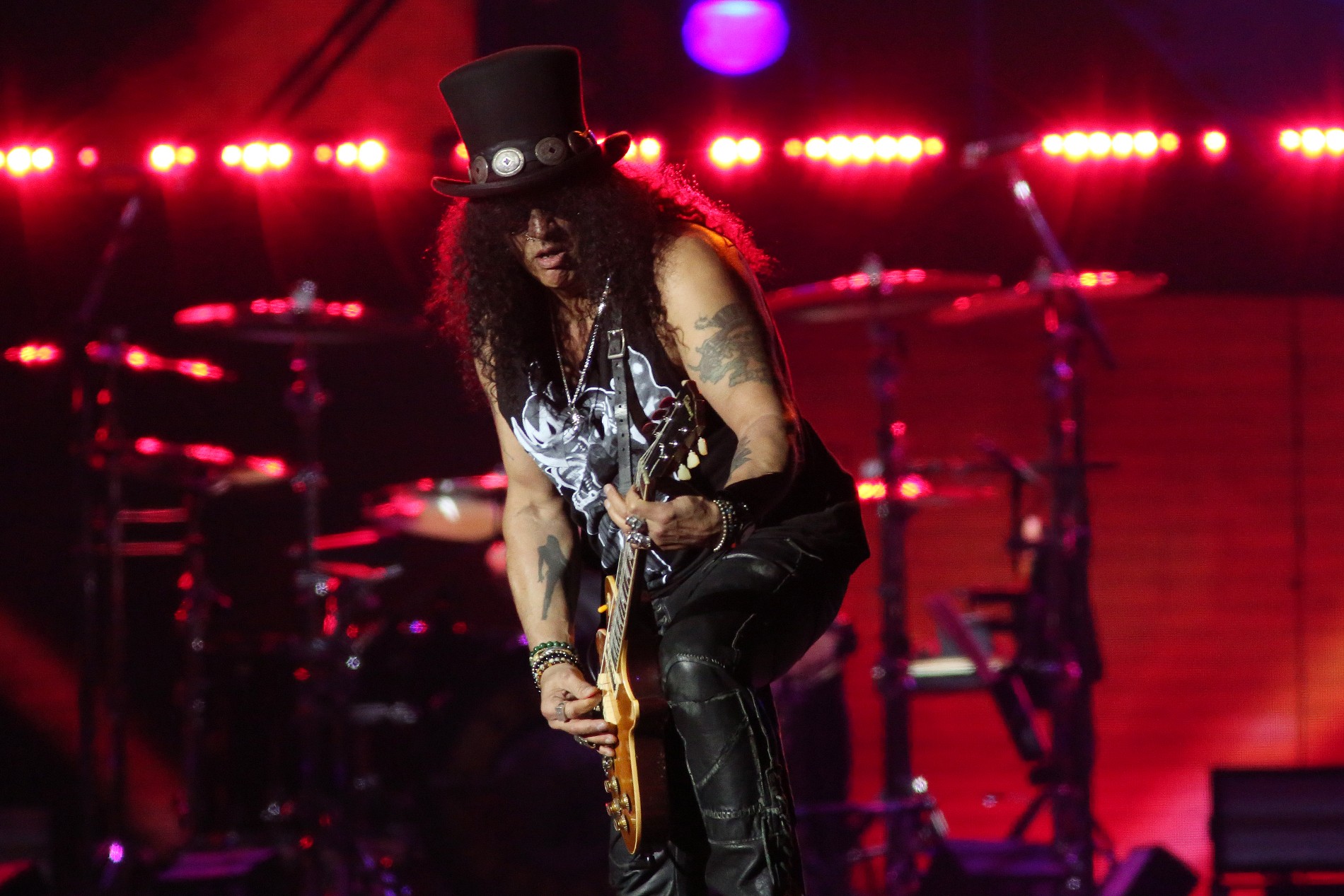 Show do Guns N’ Roses movimenta comércio e clima de rock’n’roll toma conta de Cuiabá