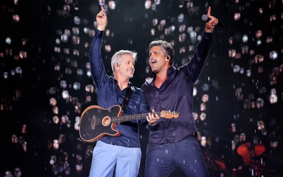 Prefeitura cancela show da dupla Victor e Leo no São João de Fortaleza. — Foto: Rubens Cerqueira