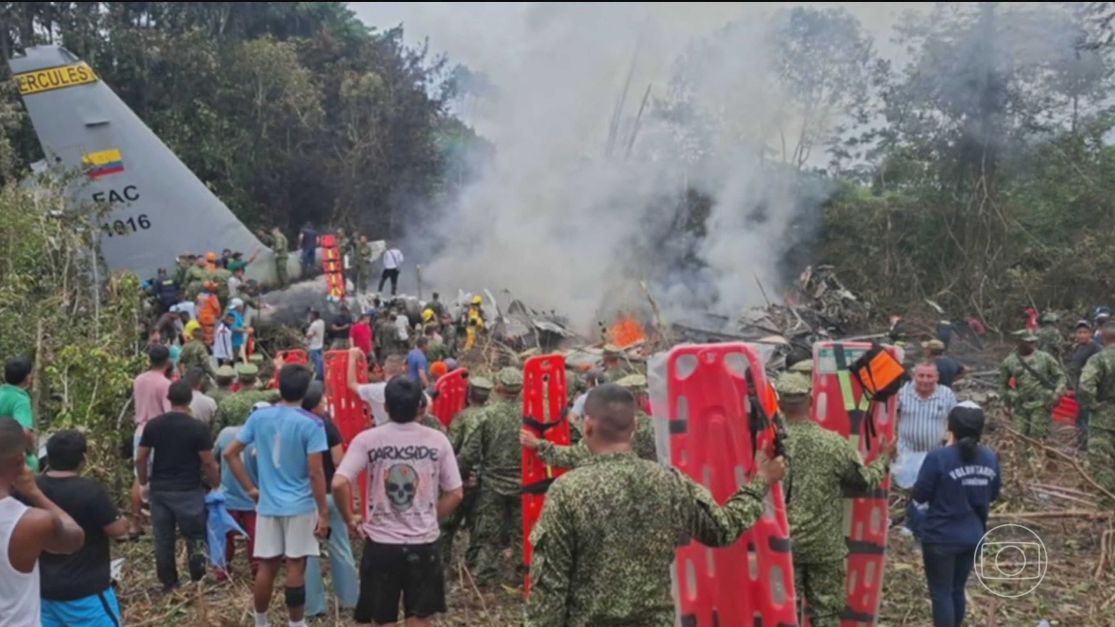 Queda de avião militar mata ao menos 34 pessoas na Colômbia