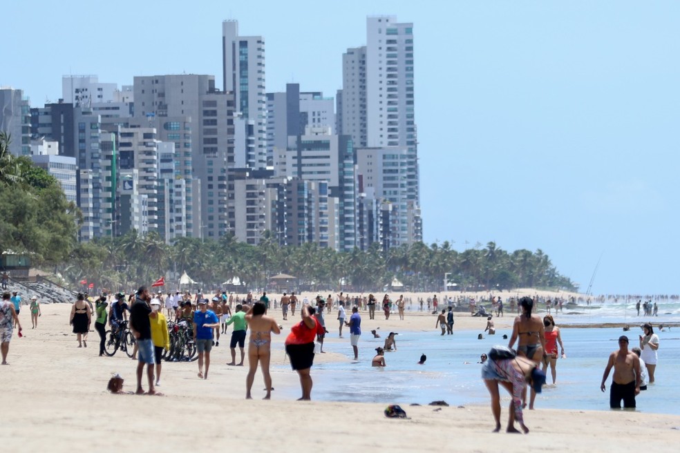 Praia de Boa Viagem, na Zona Sul do Recife — Foto: Marlon Costa/Pernambuco Press