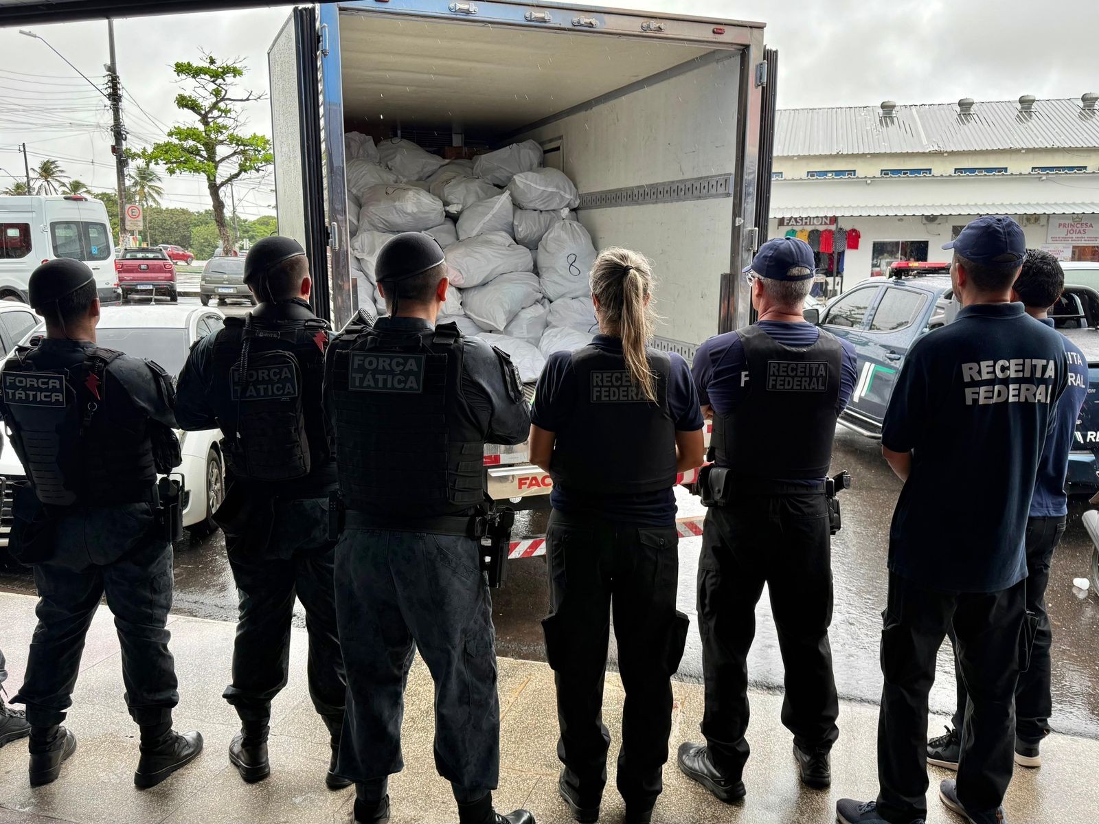 Receita Federal apreende produtos sem comprovação de origem em lojas do Centro de Macapá