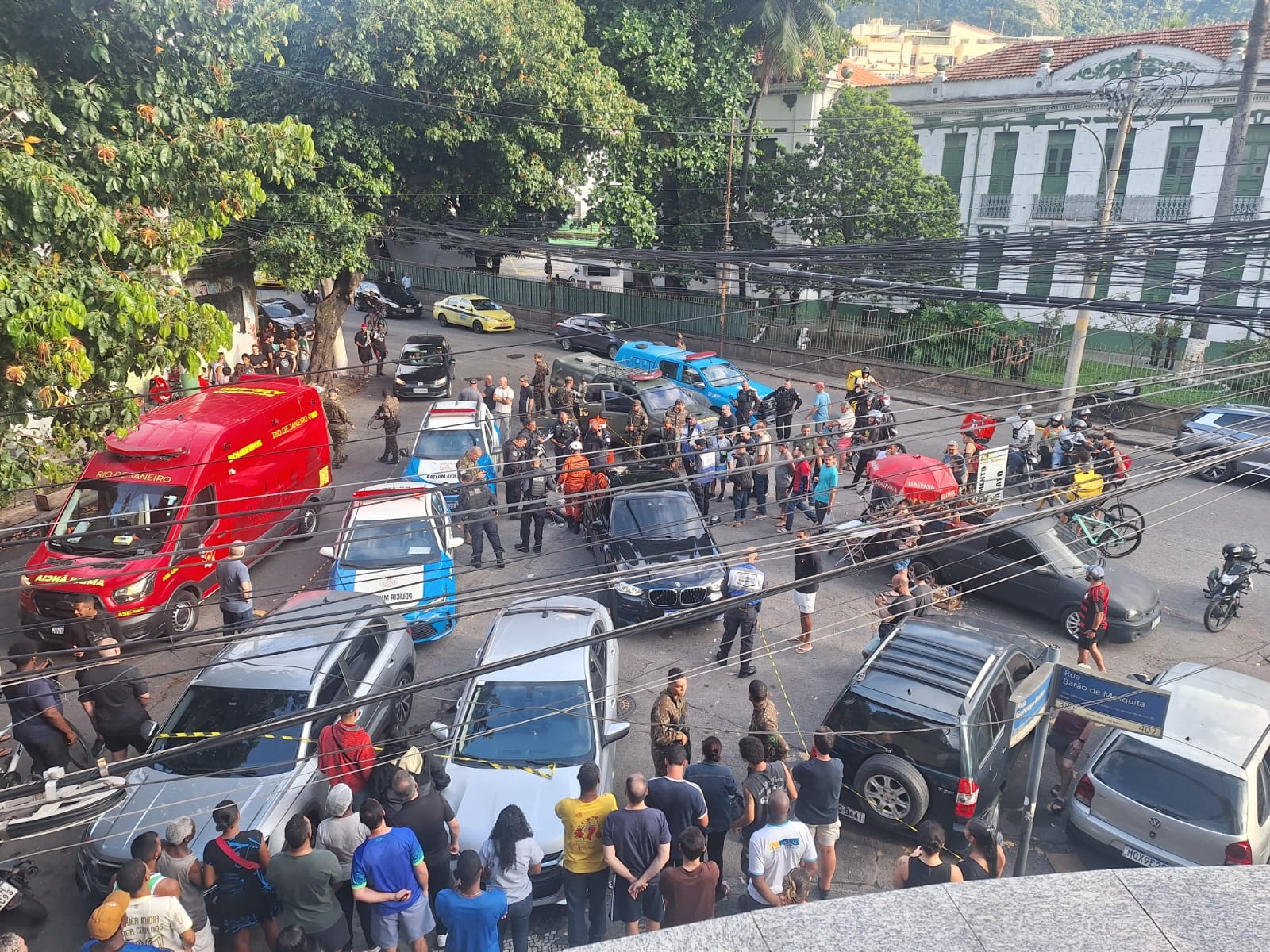 Duas pessoas são baleadas na Tijuca