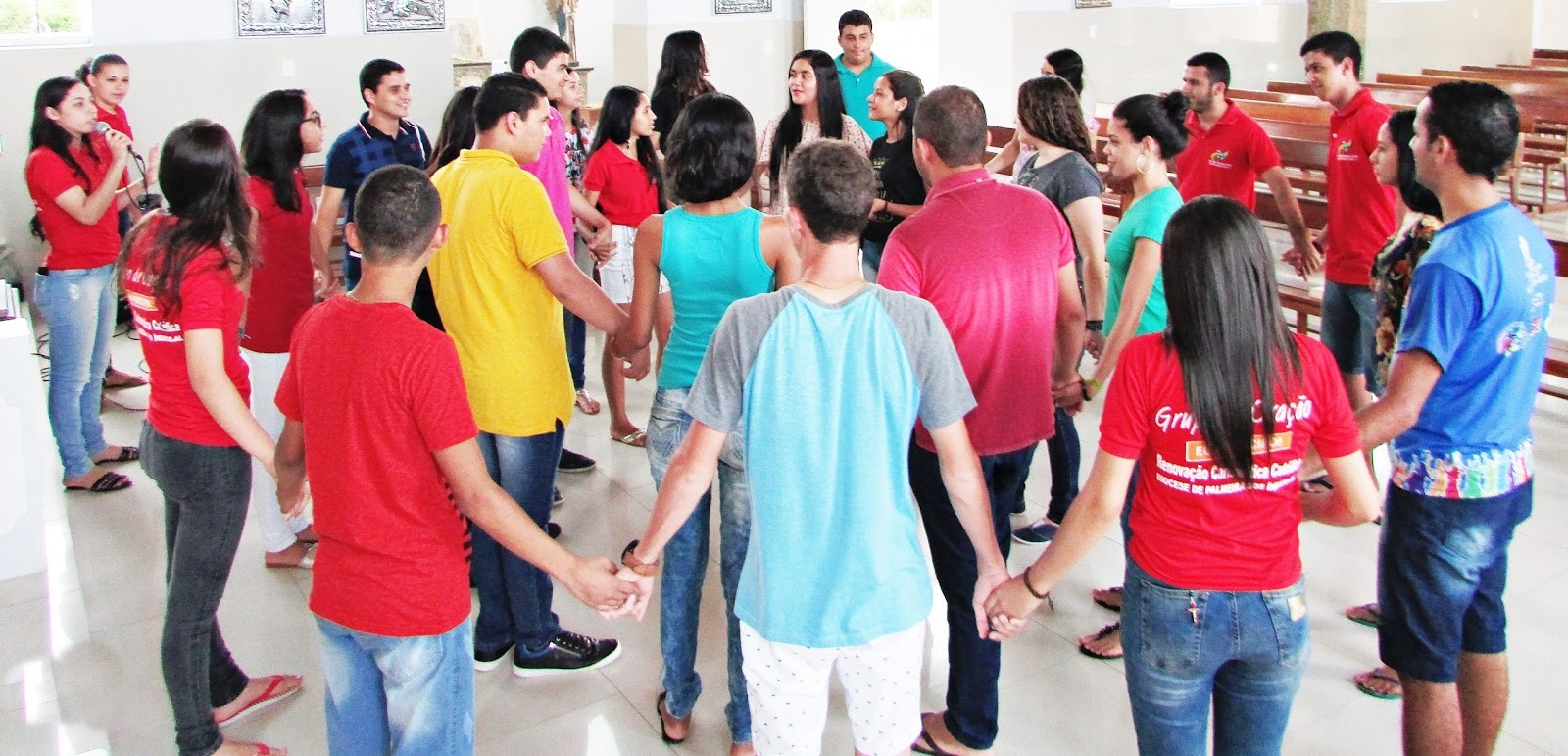Ministério Jovem da Renovação Carismática Católica inscreve para o Retiro Ágape em Santarém