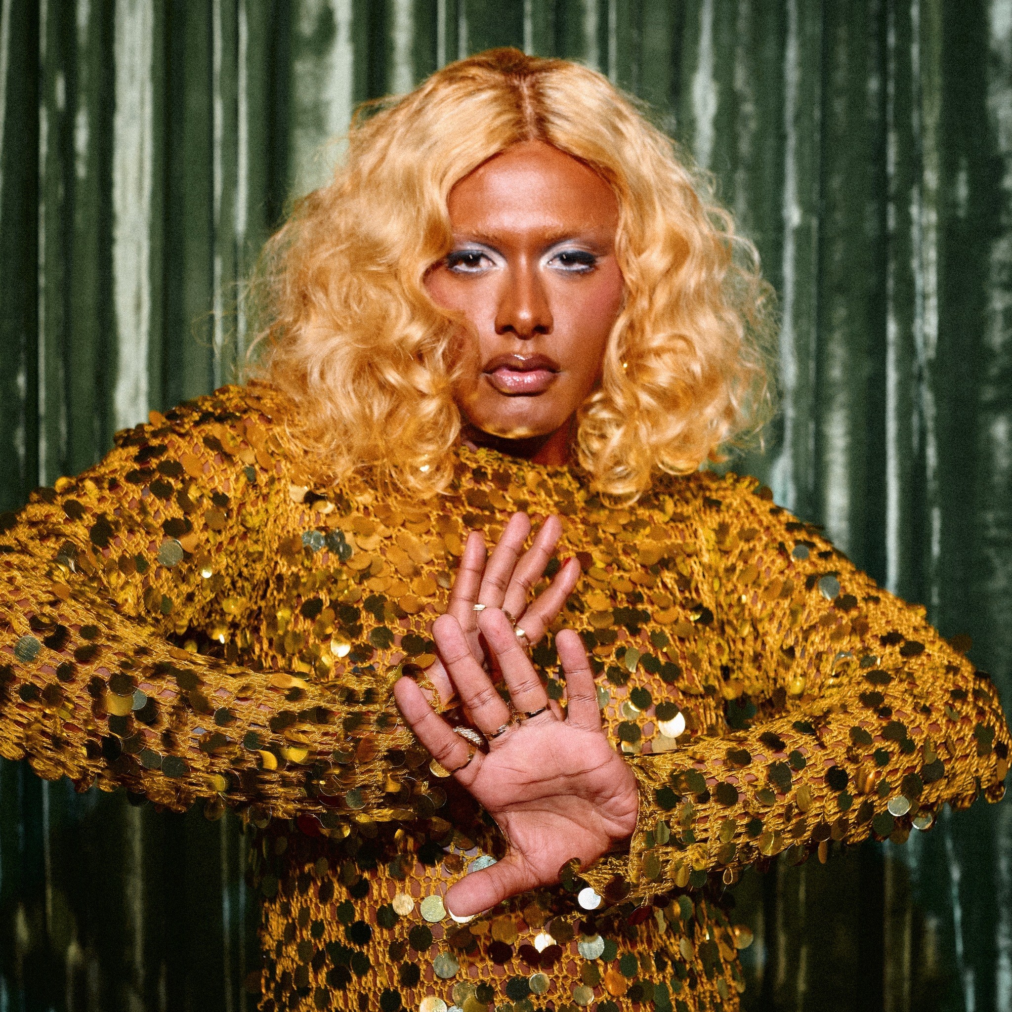 Liniker dribla favorecimento hispânico do Grammy Latino ao conquistar três históricas indicações na premiação