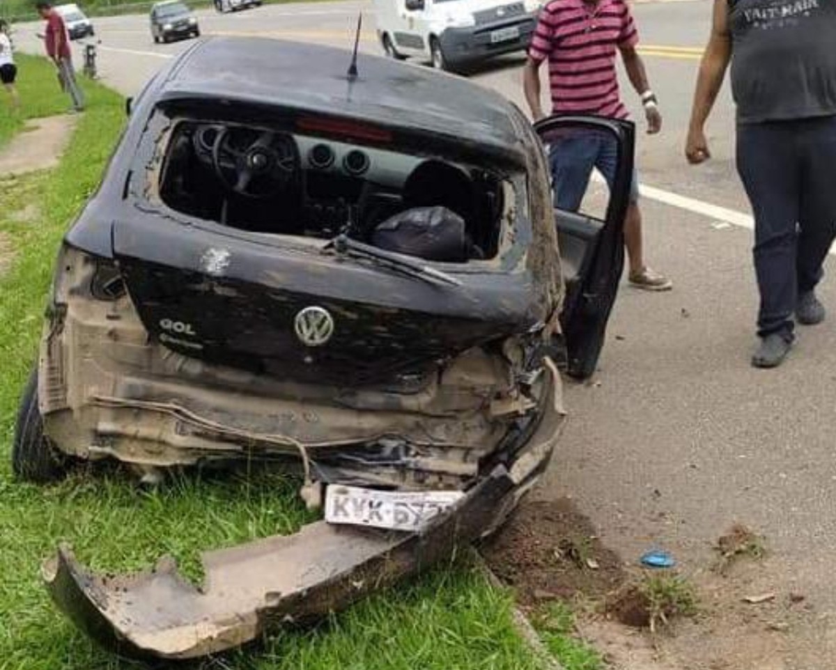 Carro Capota E Deixa Feridos Na Rj 127 Em Mendes Sul Do Rio E Costa Verde G1 