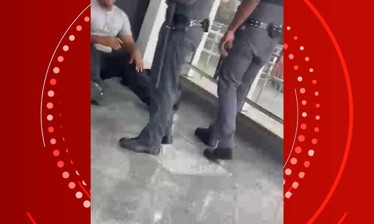 Homem é detido suspeito de ejacular em mulher no metrô de Salvador 