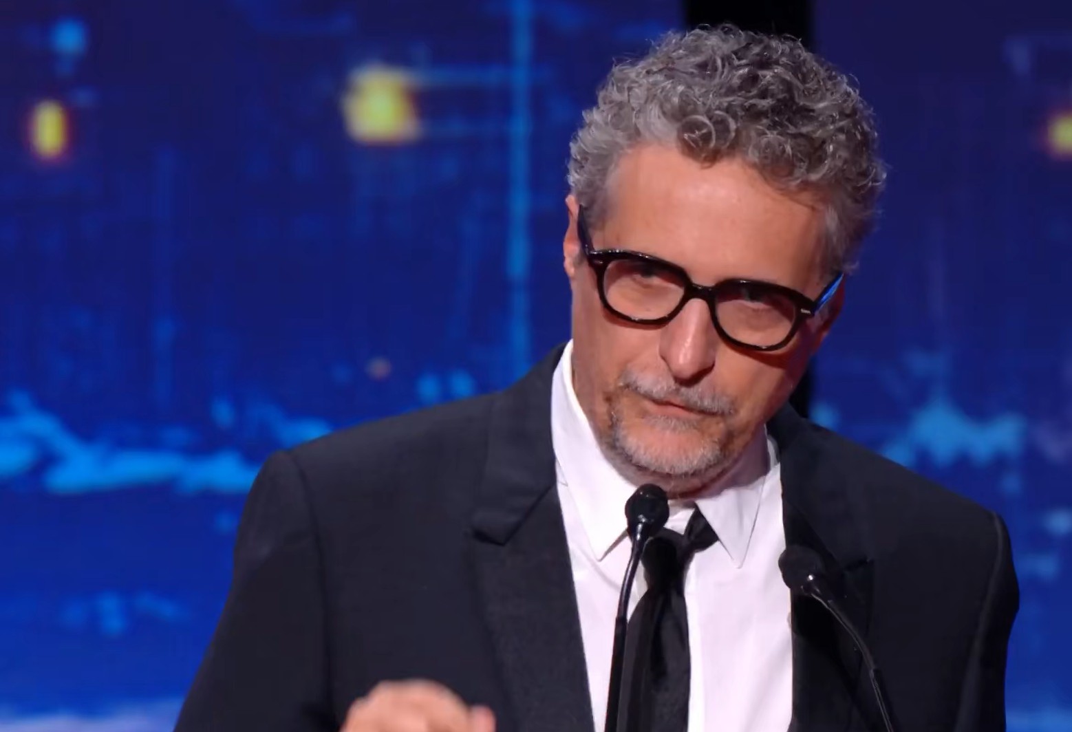 Kleber Mendonça Filho ganha Cannes de melhor diretor pelo filme 'O Agente Secreto'
