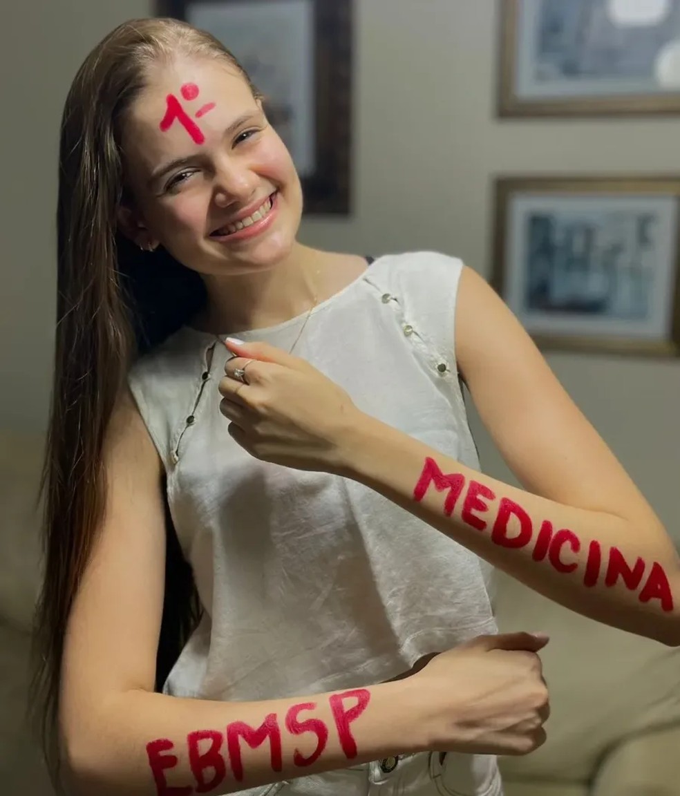 Aluna Bernoulli - Letícia - 1º lugar da Bahiana de Medicina 2025.1