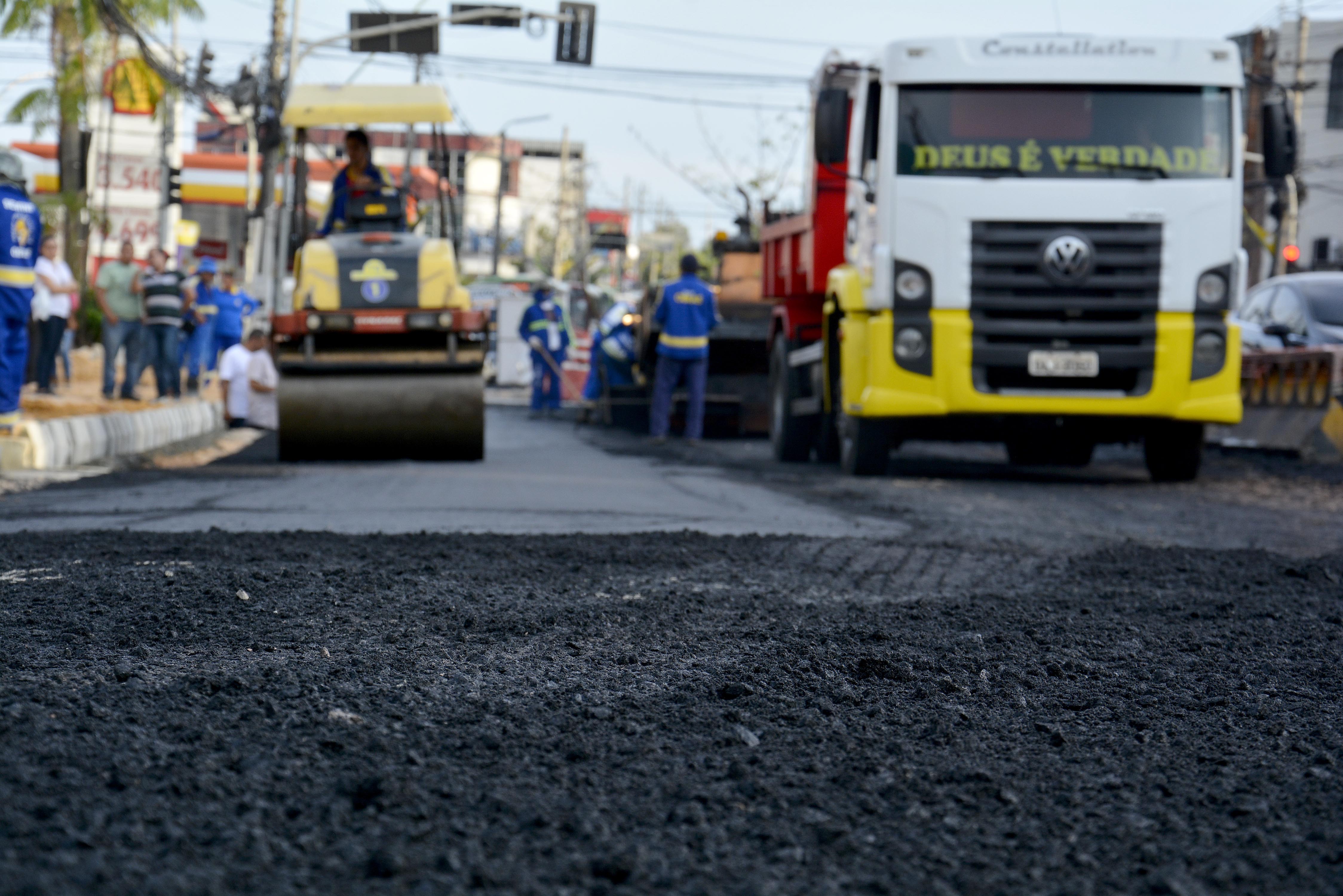 Mutirões de serviços seguem em quatro bairros de Manaus; veja o cronograma