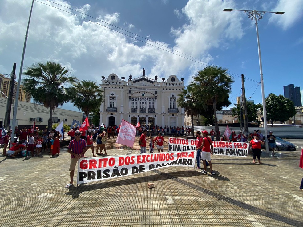 Manifestação do Grito dos Excluídos em Natal — Foto: Pedro Trindade/Inter TV Cabugi
