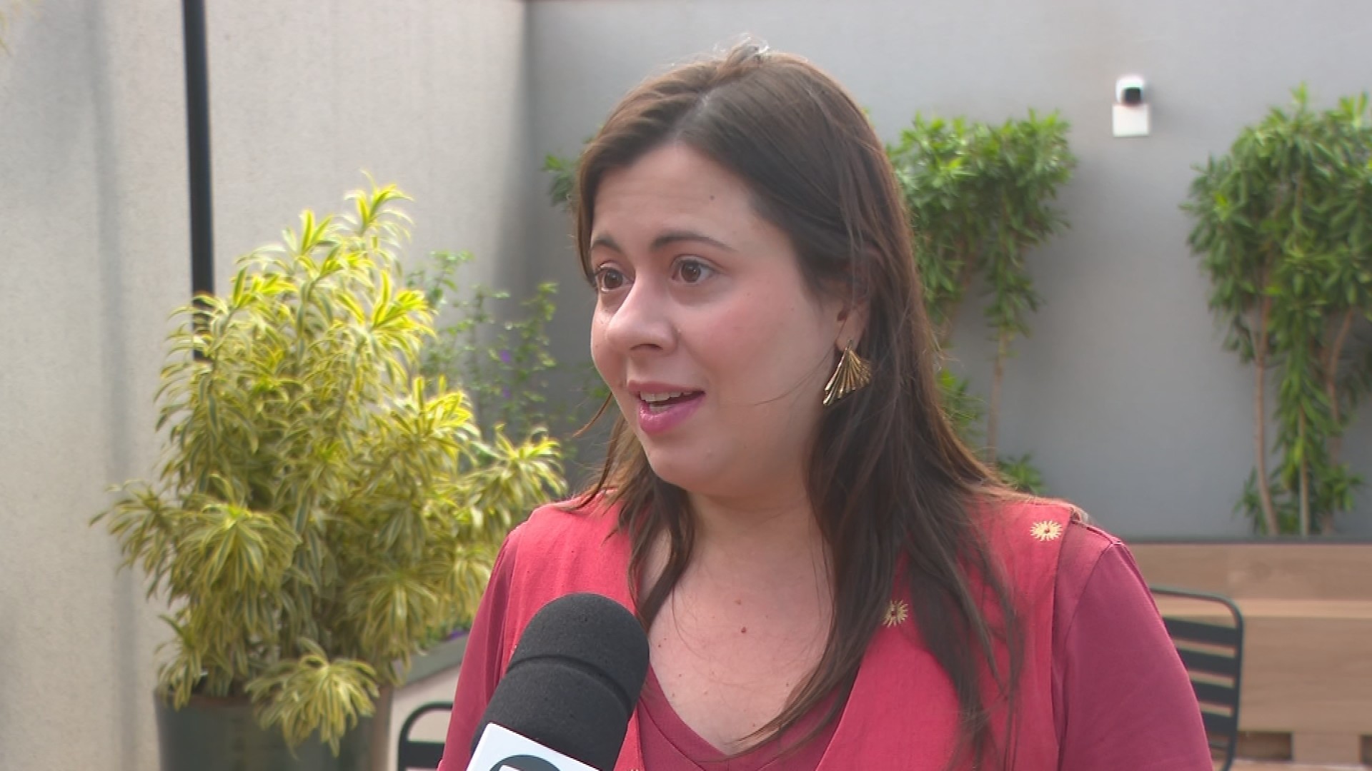 Eleita deputada federal, Sâmia Bomfim fala sobre direitos das mulheres e área de pesquisa científica no Oeste Paulista