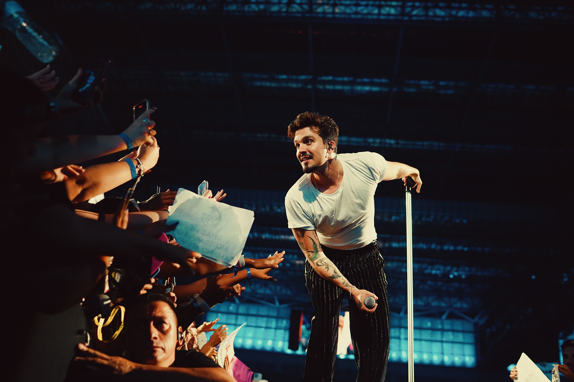 Luan Santana engata turnês com êxito e colhe os frutos do investimento em espetáculos de alto padrão tecnológico