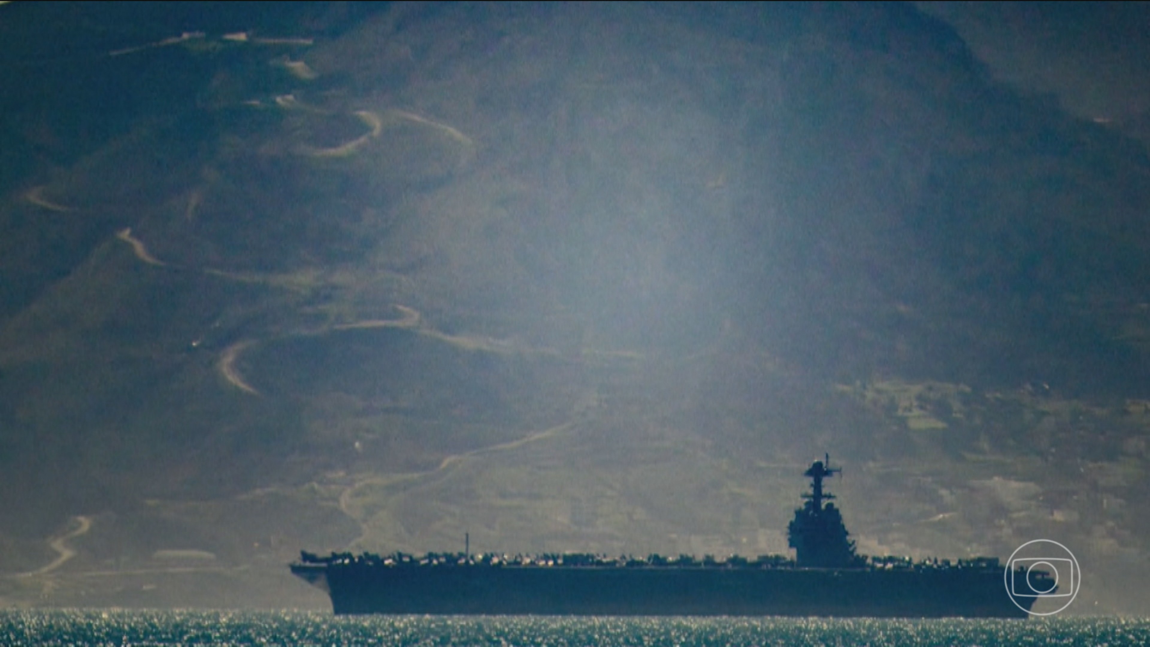 Com as Forças Armadas de prontidão, Trump diz que considera um ataque militar pontual ao Irã