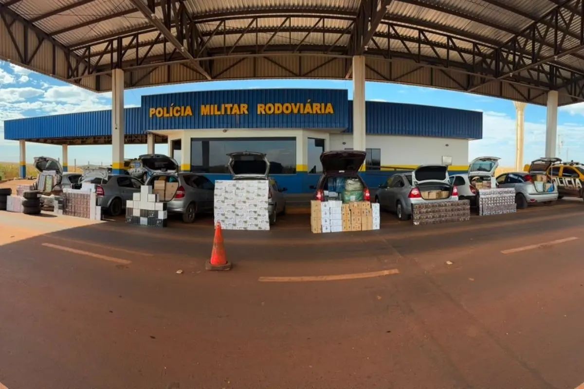 Comboio com 8 veículos carregados de mercadorias ilegais é apreendido após perseguição em MS