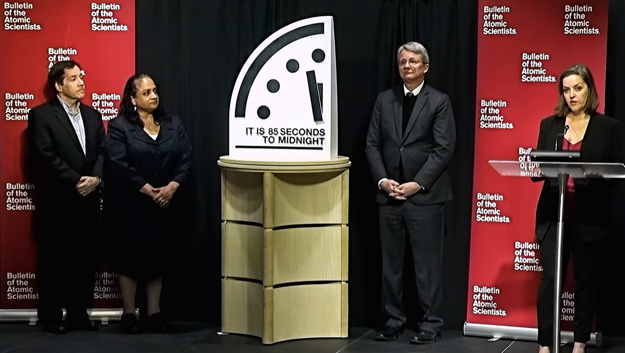 Relógio do Juízo Final marca 85 segundos para a meia-noite, o menor tempo já registrado na história