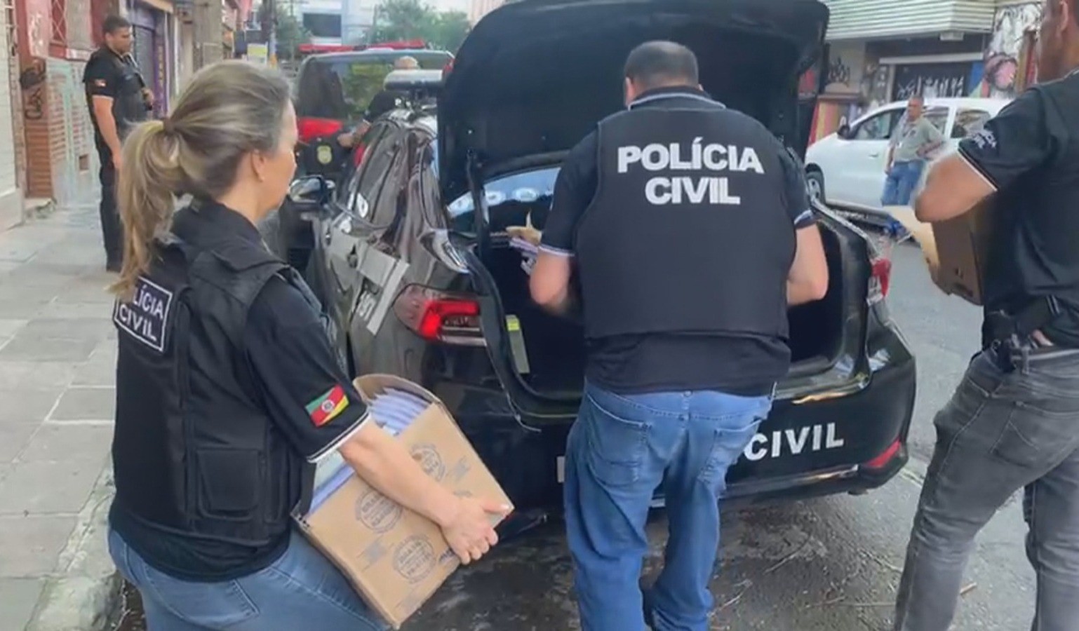 
Administradora de imóveis é suspeita de desviar mais de R$1 milhão de condomínios em Porto Alegre, diz polícia