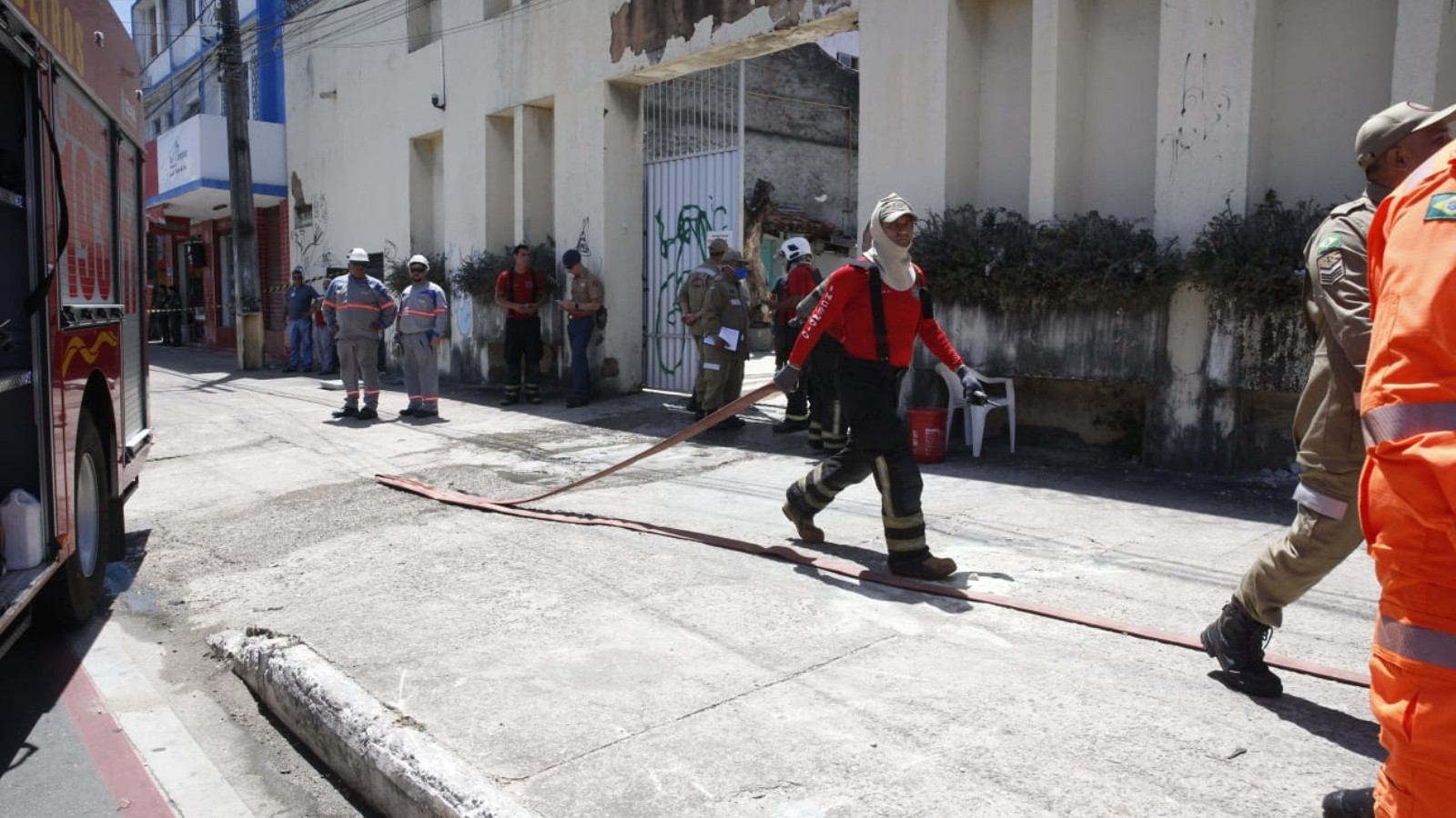Hospital de Fortaleza vai ficar fechado por tempo indeterminado após incêndio de grandes proporções