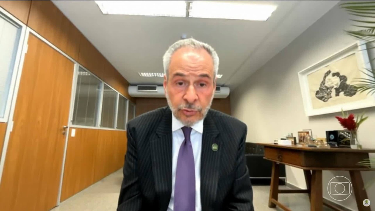 Após admitir pressão por mudança, presidente da COP30 nega que evento possa sair de Belém