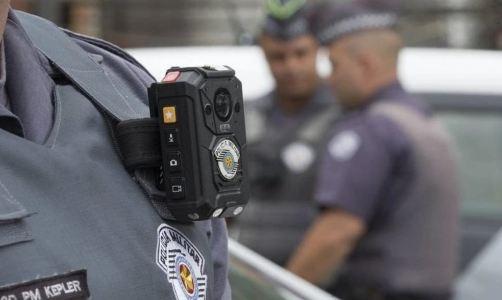 Câmera corporal em uniforme de policial militar do Estado de São Paulo. — Foto: Divulgação/Secom/GESP