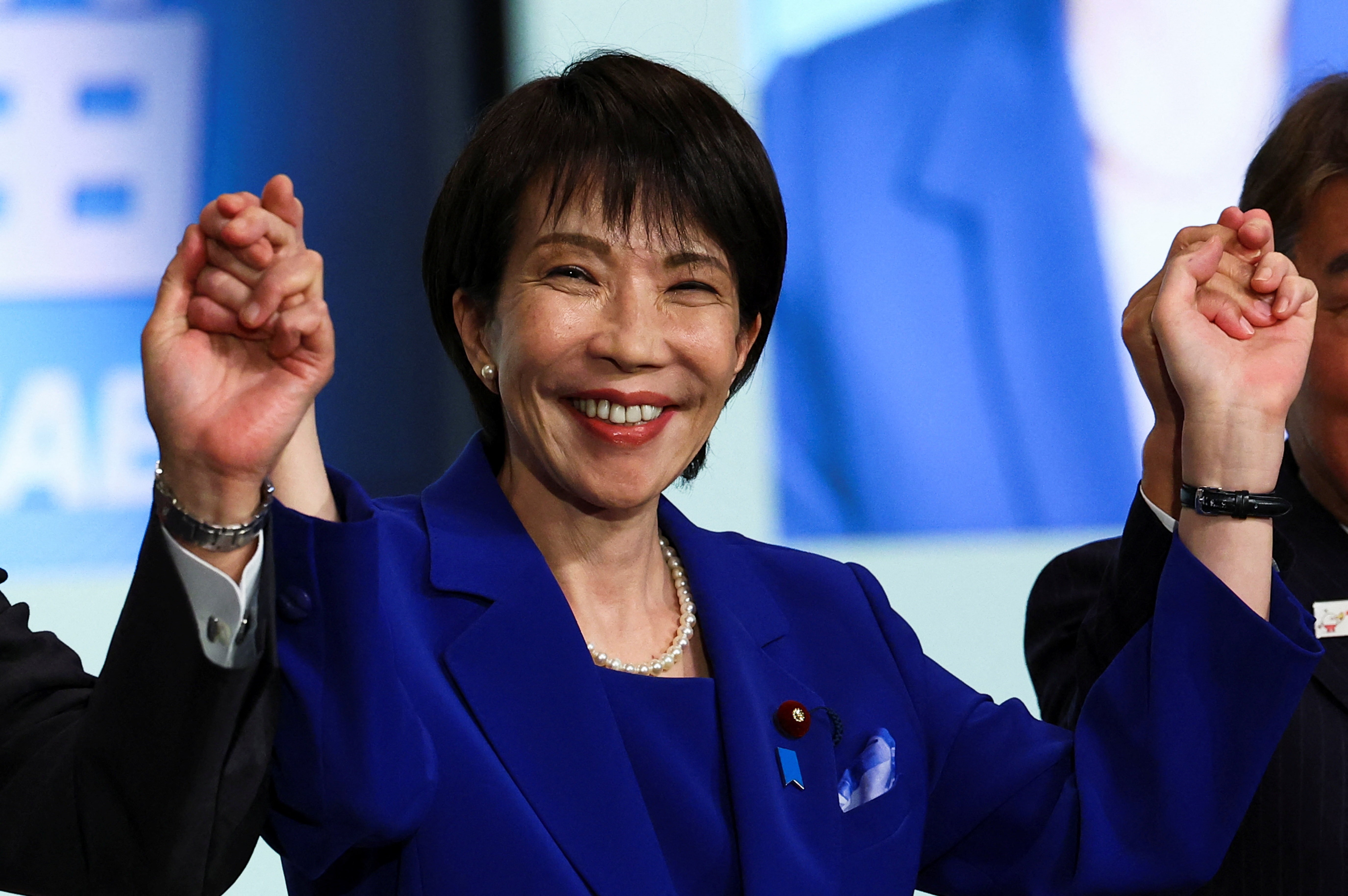 Sanae Takaichi é a nova líder do partido governista do Japão