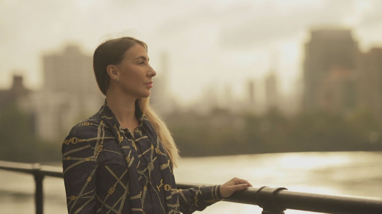 Brasileira vítima de Jeffrey Epstein fala ao Fantástico: ‘Perdi a noção do que era certo ou errado’