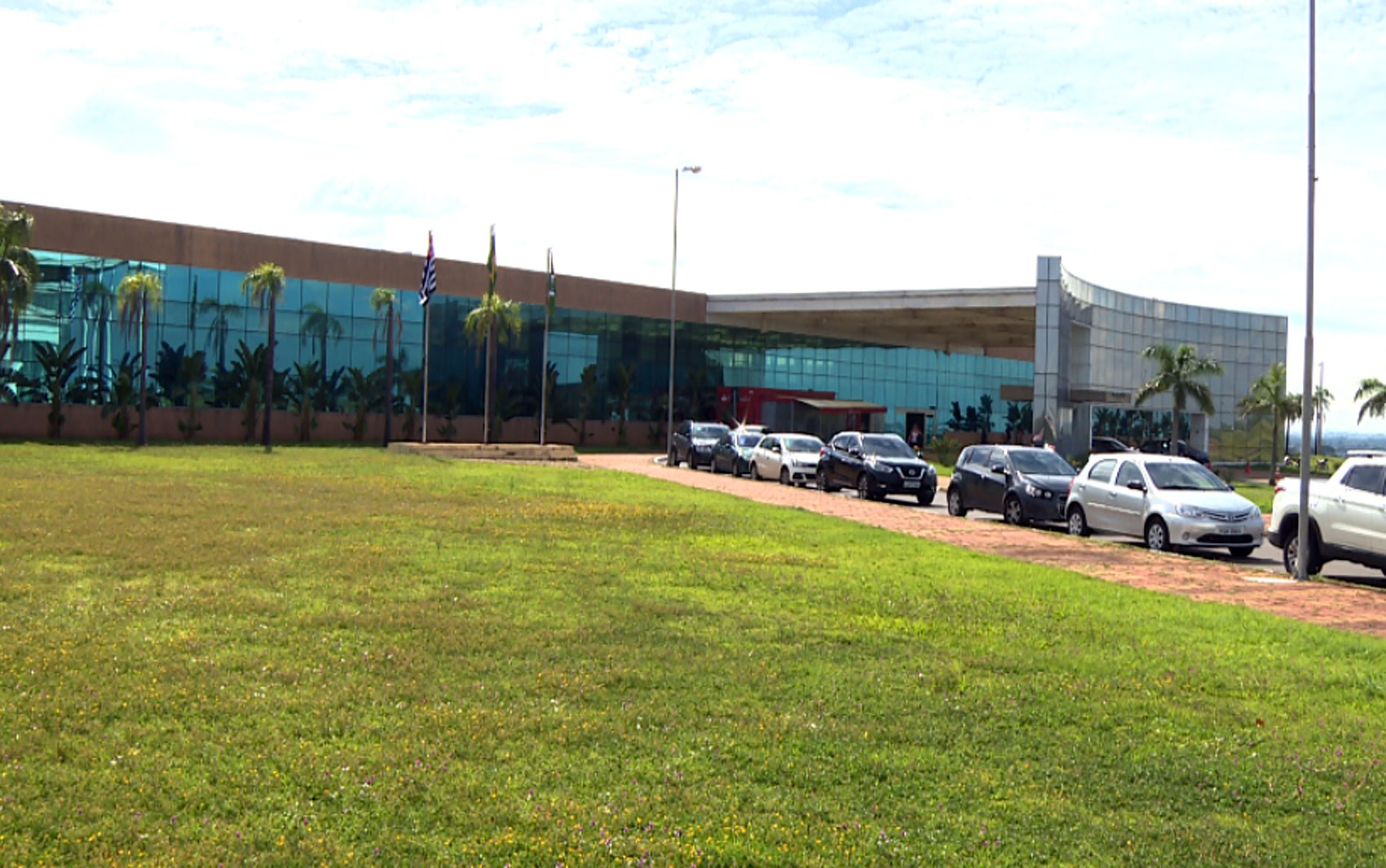 Justiça condena Paulínia por superfaturamento em contratos para transporte de alunos