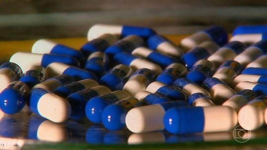 Uso indiscriminado de antibióticos no Brasil leva farmacêuticos a divulgar alerta - Programa: Jornal Nacional 