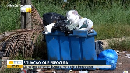 Moradores do setor Santa Fé II reclamam de buracos, mato alto e insegurança