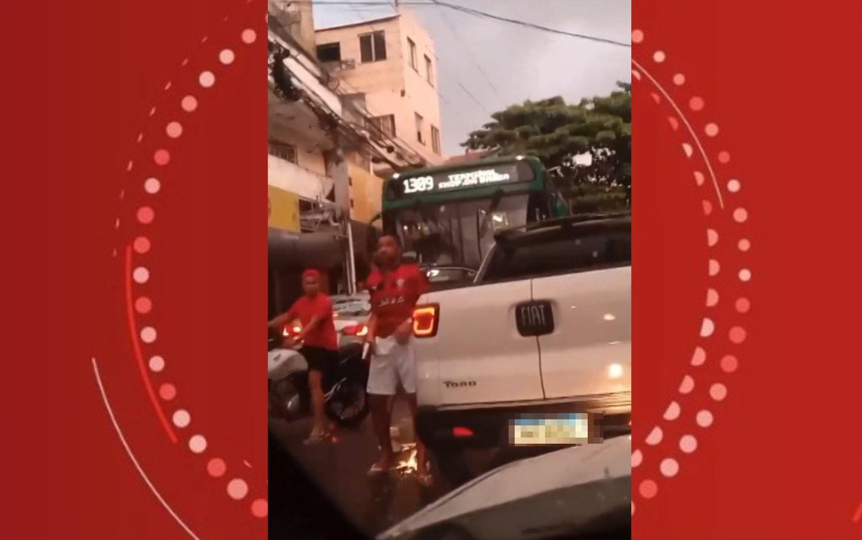 Mulher fica em estado grave após ser vítima de bala perdida em Salvador; vídeo flagrou momento dos disparos