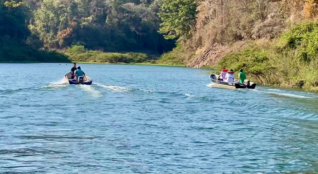 Rio Paranapanema recebe mutirão de limpeza no interior de SP
