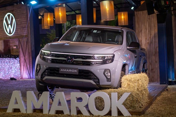 Volks celebra o agro e o sertanejo com edição limitada da Amarok V6