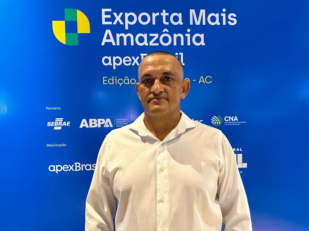 Manoel Monteiro, diretor-superintendente da Cooperativa Central de Comercialização Extrativista do Estado do Acre (Cooperacre), falou na iniciativa — Foto: Andryo Amaral/Rede Amazônica Acre
