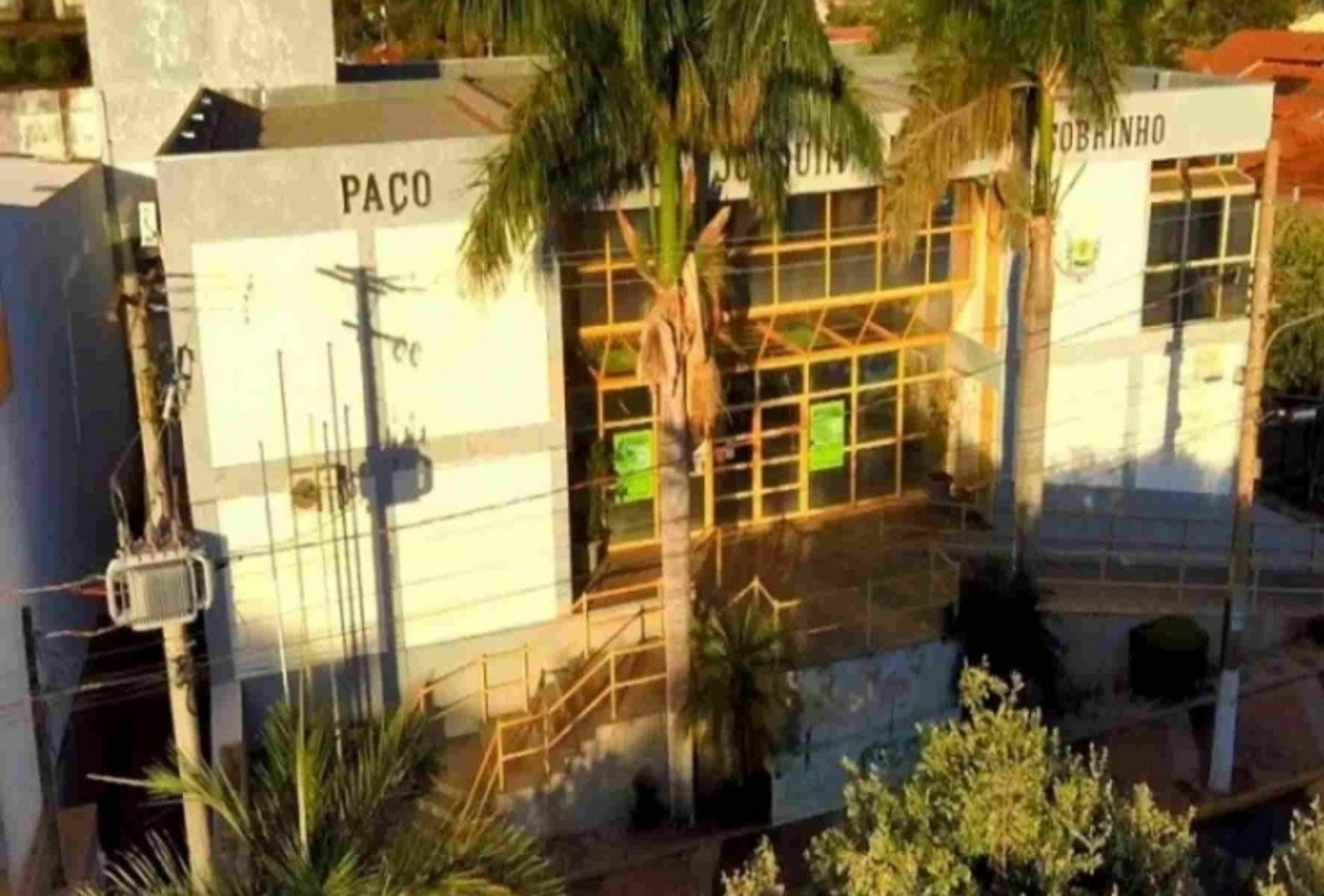 Prefeitura denuncia furto de 54 pneus doados pela Receita Federal; polícia investiga