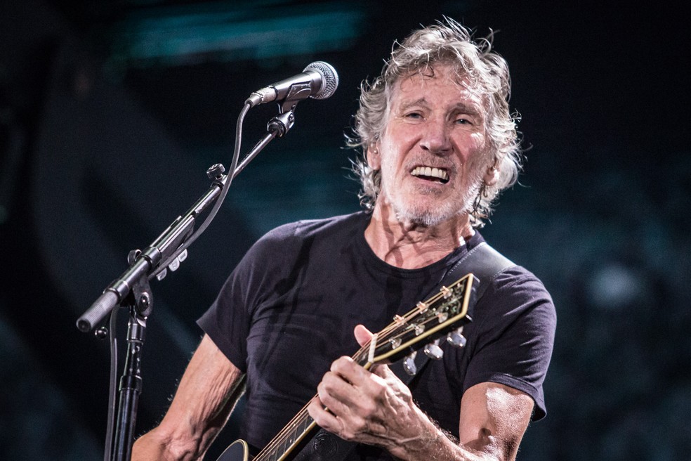 Roger Waters leva música e política ao palco do Mineirão nesta
