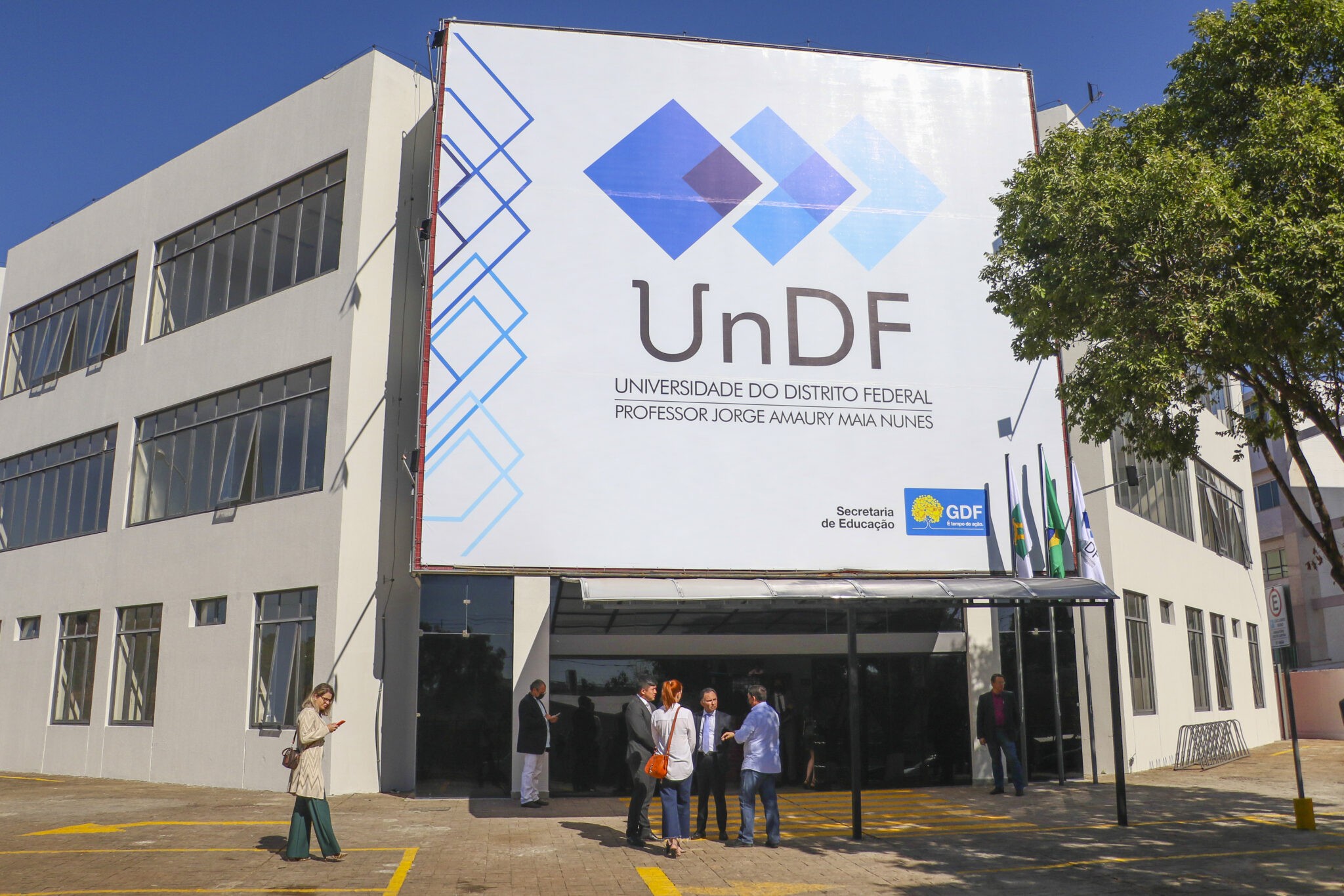 UnDF: 214 vagas com cotas para idosos e pessoas privadas de liberdade | G1
