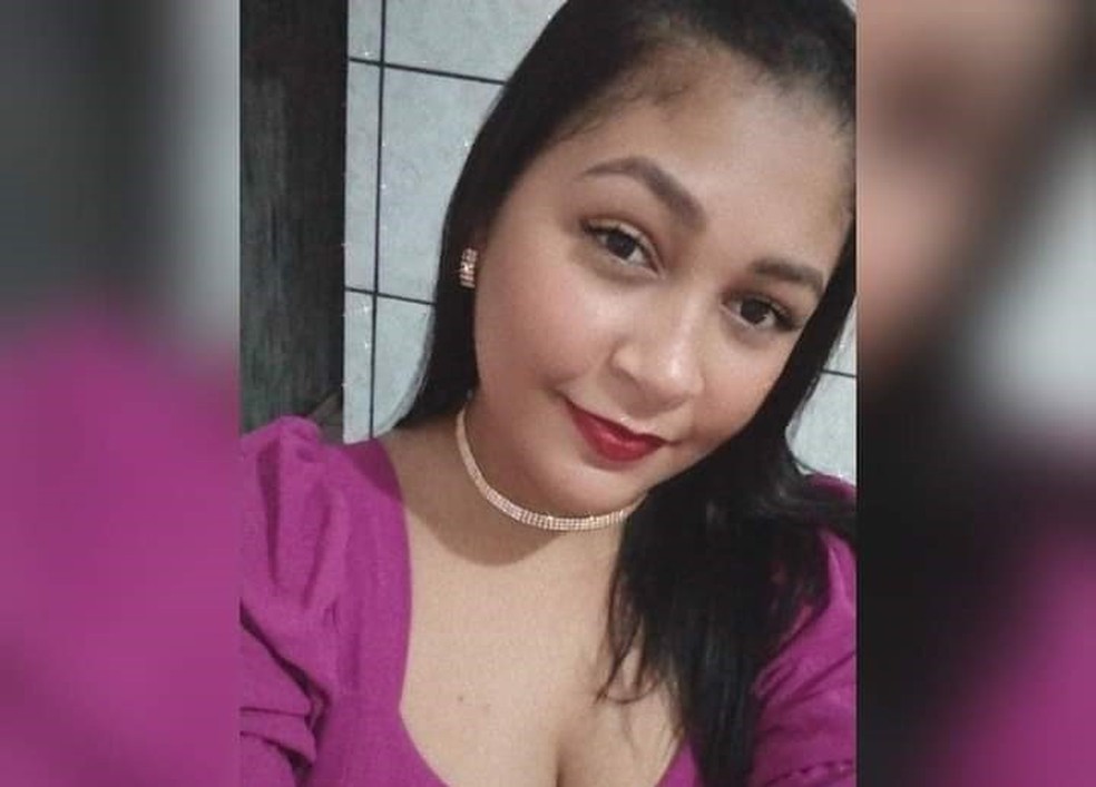 Taila De Souza Dos Santos, de 25 anos, que foi morta asfixiada dentro do próprio quarto em Ilha Solteira (SP) — Foto: Arquivo pessoal