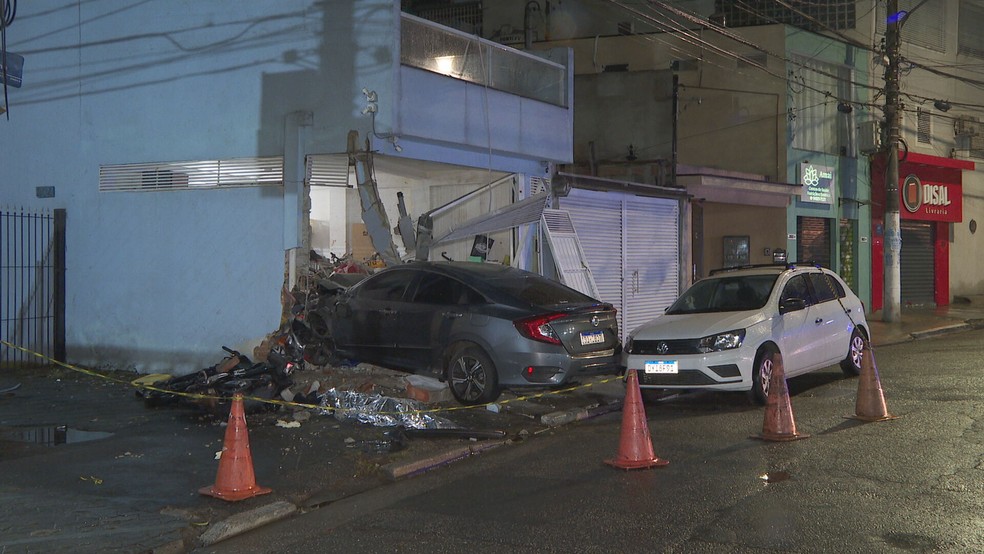 Vítima atropela e mata bandido durante tentativa de assalto em SP; VEJA VÍDEO