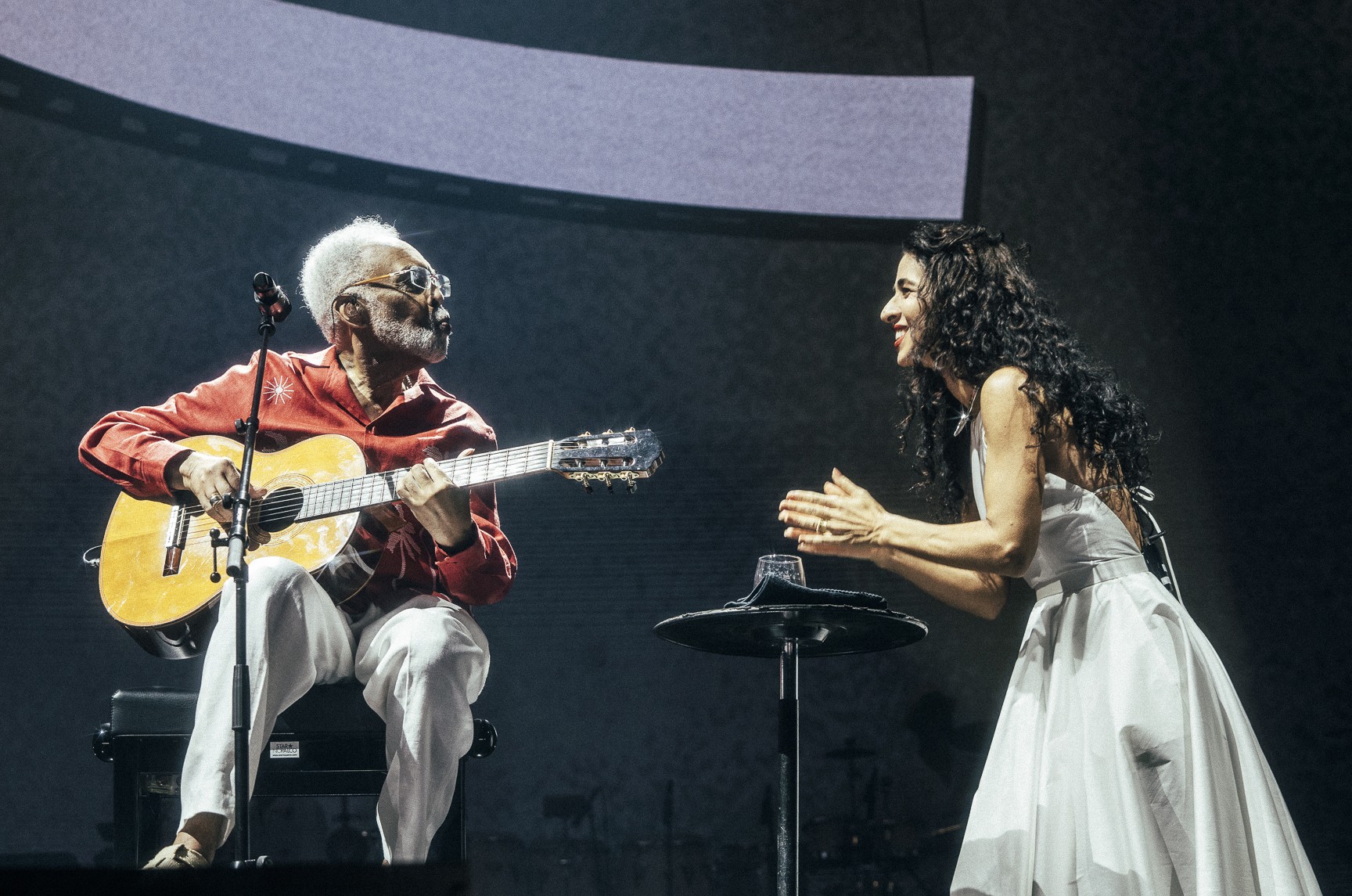 Com Gilberto Gil, Marisa Monte reaviva ‘A paz’ em single sereno que ombreia com a gravação original de Zizi Possi