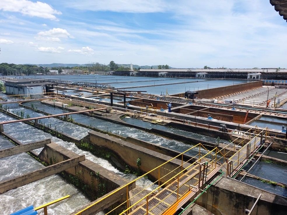 Estação de Tratamento de Água (ETA) do Guandu — Foto: Raoni Alves \ g1