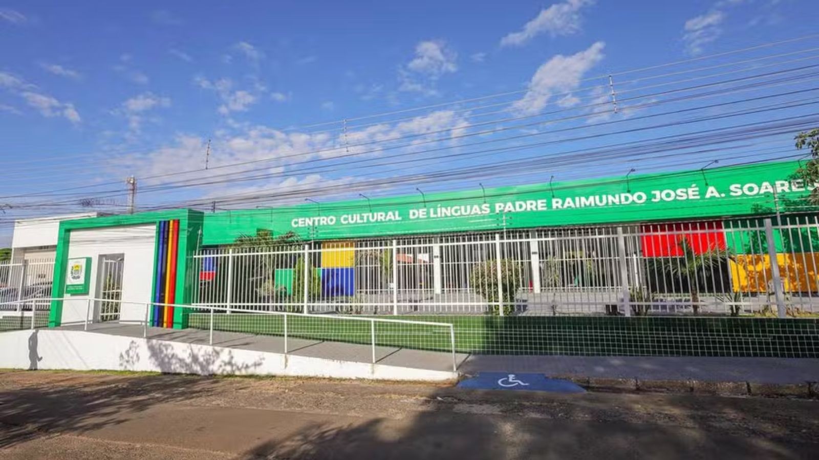 Centro de Línguas abre inscrições para 720 vagas em cursos gratuitos de idiomas, Libras e redação em Teresina